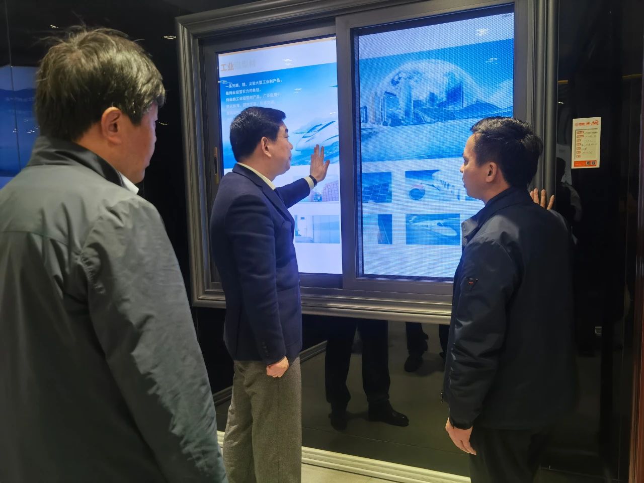 新沂市委书记陈堂清走进江苏PG电子铝材，，，，，发展冶金资料产业调研